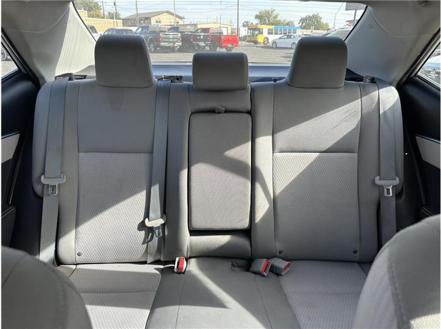 2015 Silver /No Color Toyota Corolla (2T1BURHE0FC) with an 4-Cyl, 1.8 Liter engine, Automatic, CVTi-S transmission, located at 607 W Columbia Drive, Kennewick, WA, 99336, (509) 987-1069, 46.216743, -119.126404- Photo#15