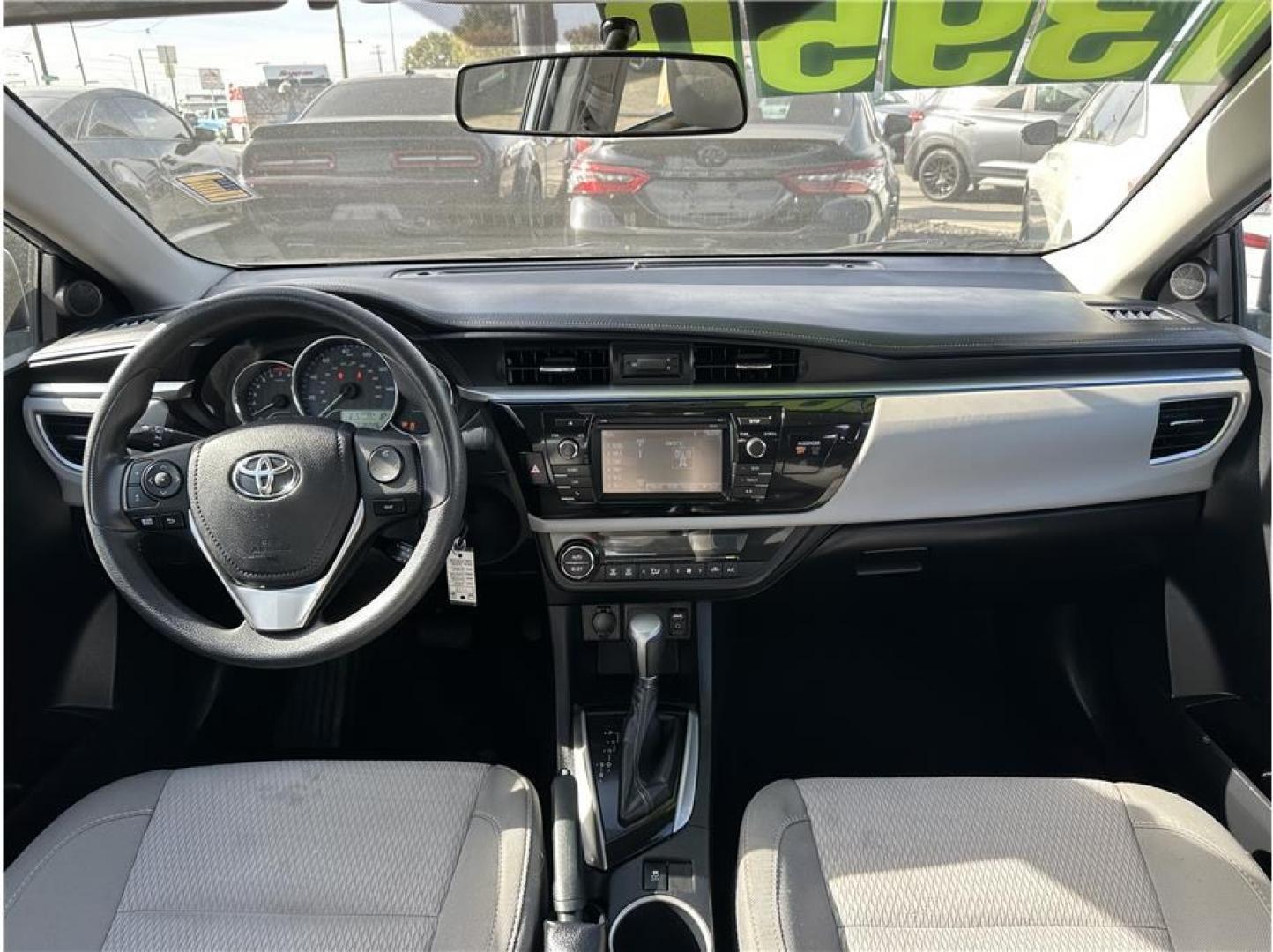 2015 Silver /No Color Toyota Corolla (2T1BURHE0FC) with an 4-Cyl, 1.8 Liter engine, Automatic, CVTi-S transmission, located at 607 W Columbia Drive, Kennewick, WA, 99336, (509) 987-1069, 46.216743, -119.126404- Photo#17