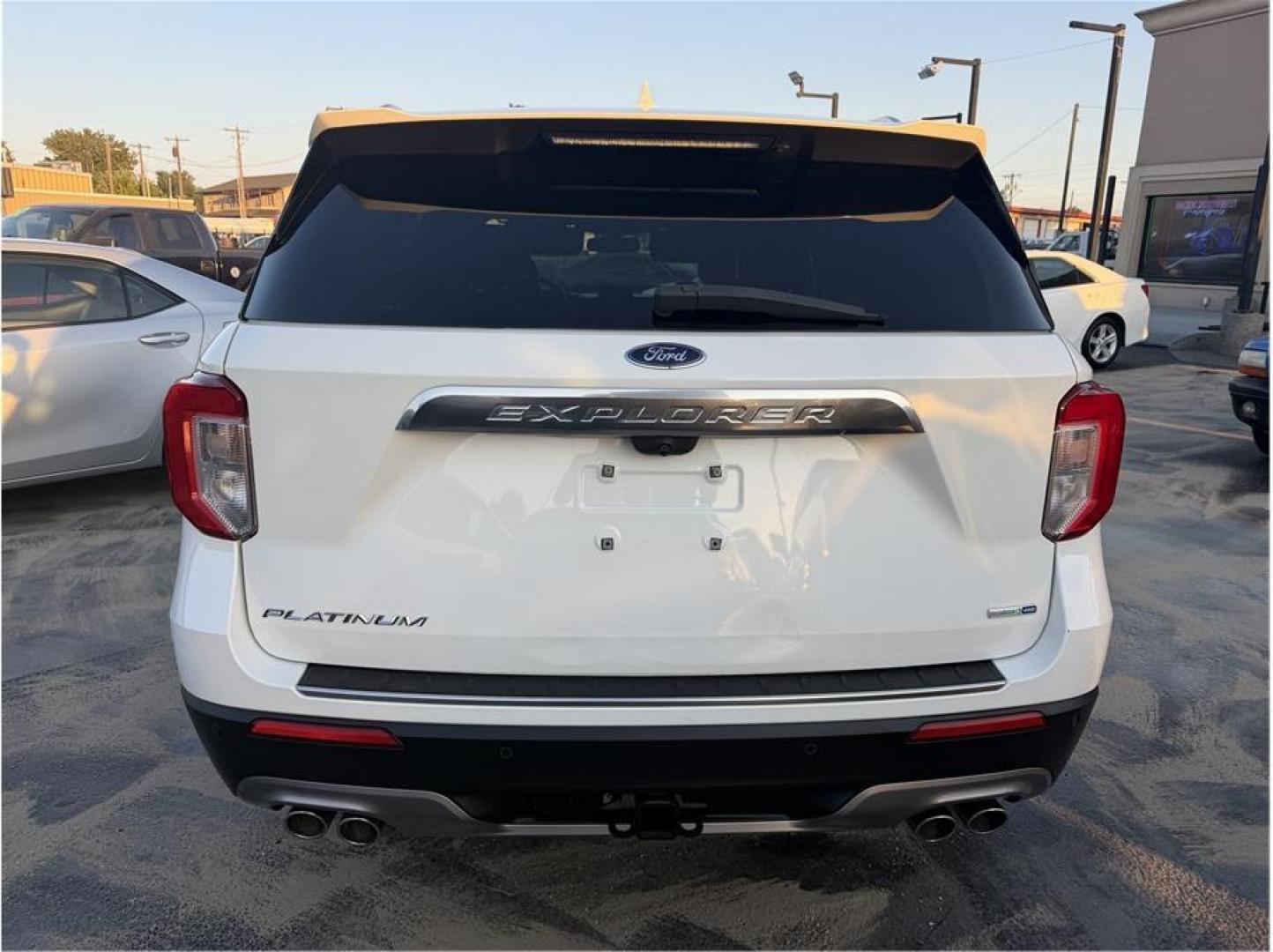 2020 White /No Color Ford Explorer (1FM5K8HC7LG) with an V6, EcoBoost, Twin Turbo, 3.0 Liter engine, Automatic, 10-Spd w/SelectShift transmission, located at 607 W Columbia Drive, Kennewick, WA, 99336, (509) 987-1069, 46.216743, -119.126404- Photo#3