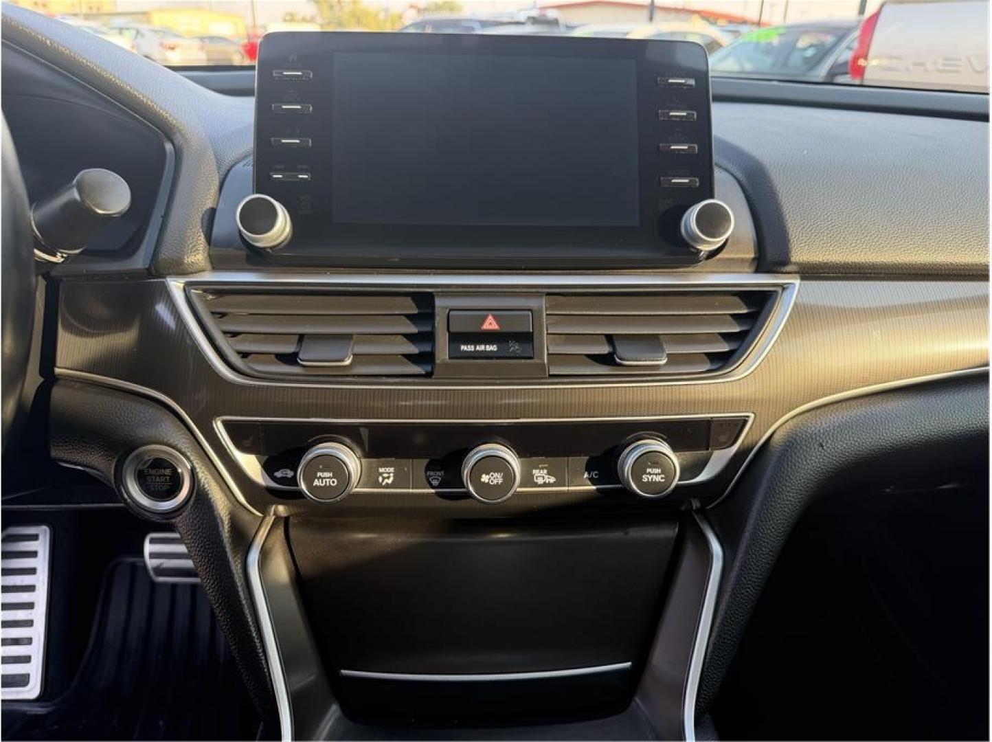 2019 White /No Color Honda Accord (1HGCV2F32KA) with an 4-Cyl, VTEC, Turbo, 2.0 Liter engine, Automatic, 10-Spd transmission, located at 607 W Columbia Drive, Kennewick, WA, 99336, (509) 987-1069, 46.216743, -119.126404- Photo#11