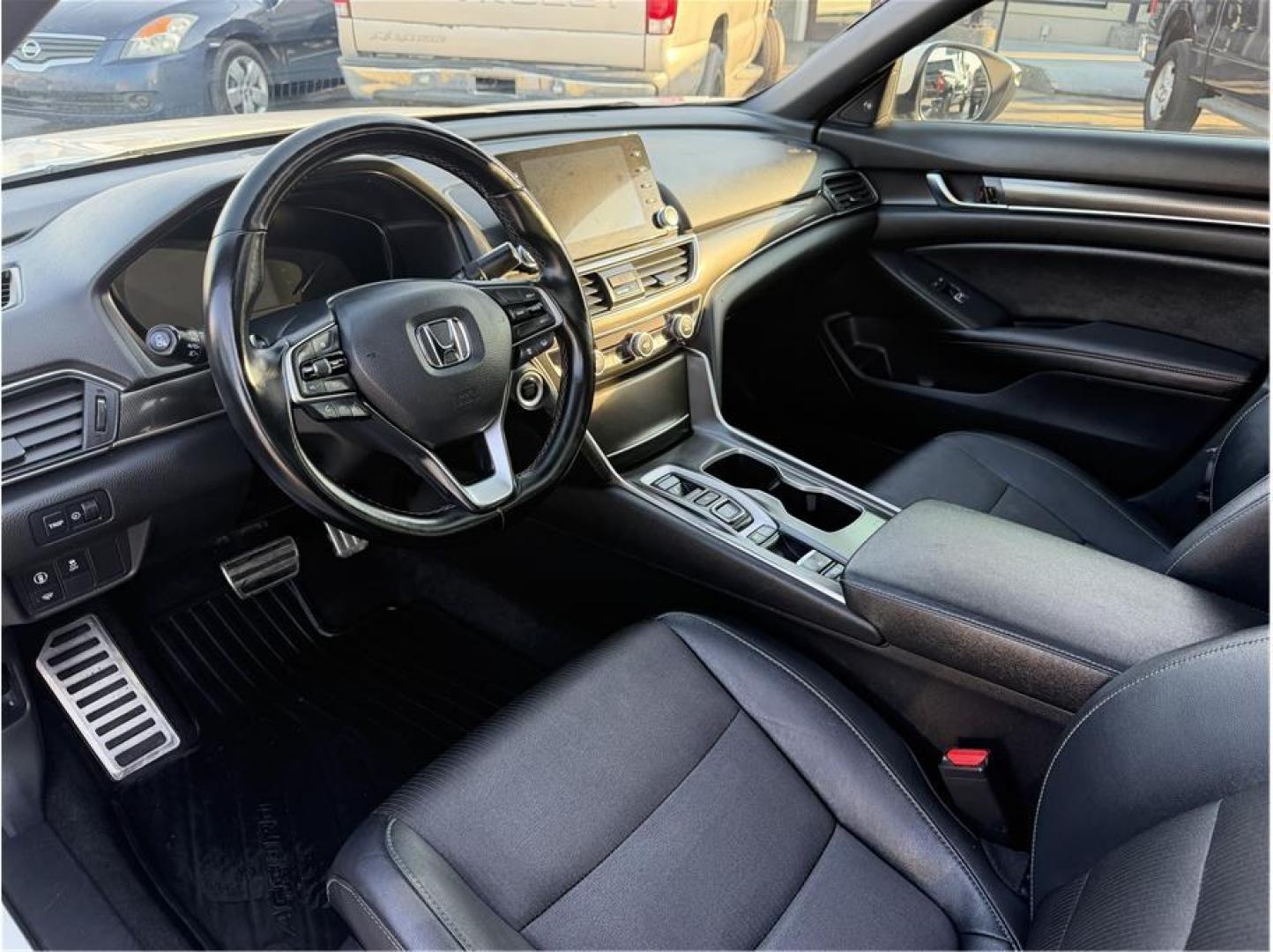 2019 White /No Color Honda Accord (1HGCV2F32KA) with an 4-Cyl, VTEC, Turbo, 2.0 Liter engine, Automatic, 10-Spd transmission, located at 607 W Columbia Drive, Kennewick, WA, 99336, (509) 987-1069, 46.216743, -119.126404- Photo#13