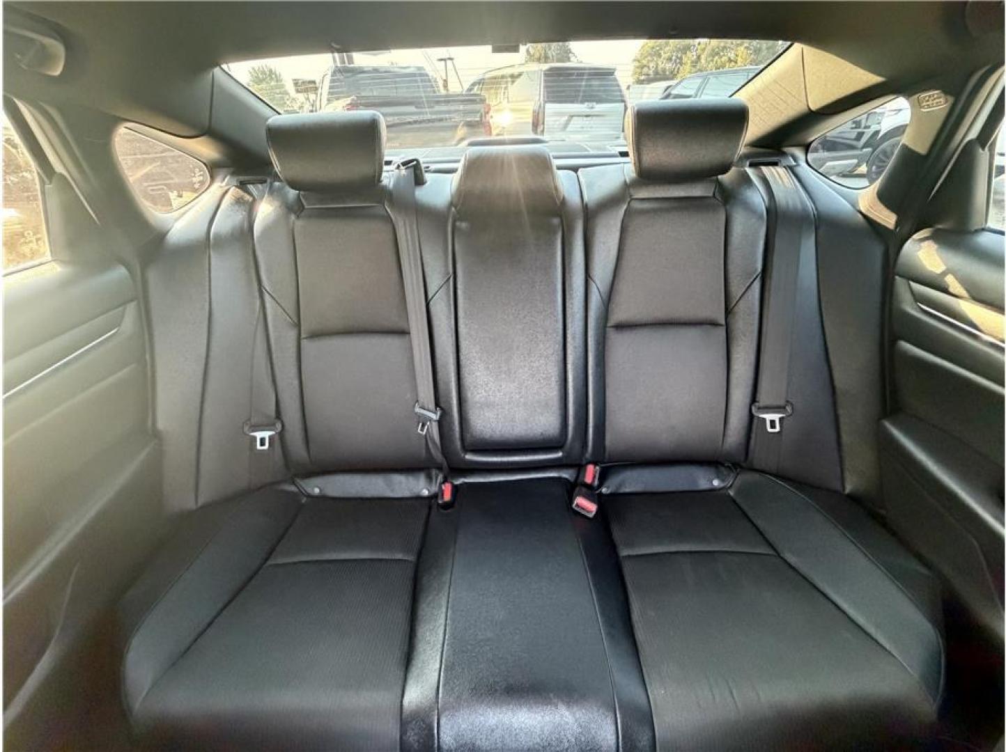 2019 White /No Color Honda Accord (1HGCV2F32KA) with an 4-Cyl, VTEC, Turbo, 2.0 Liter engine, Automatic, 10-Spd transmission, located at 607 W Columbia Drive, Kennewick, WA, 99336, (509) 987-1069, 46.216743, -119.126404- Photo#17