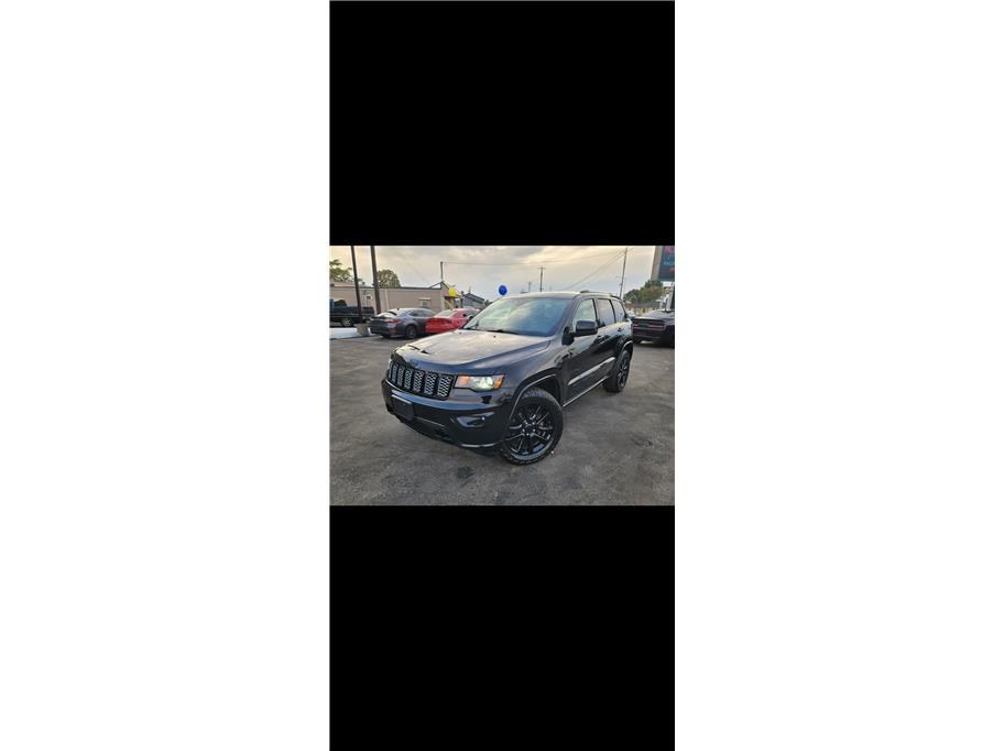 photo of 2018 Jeep Grand Cherokee 