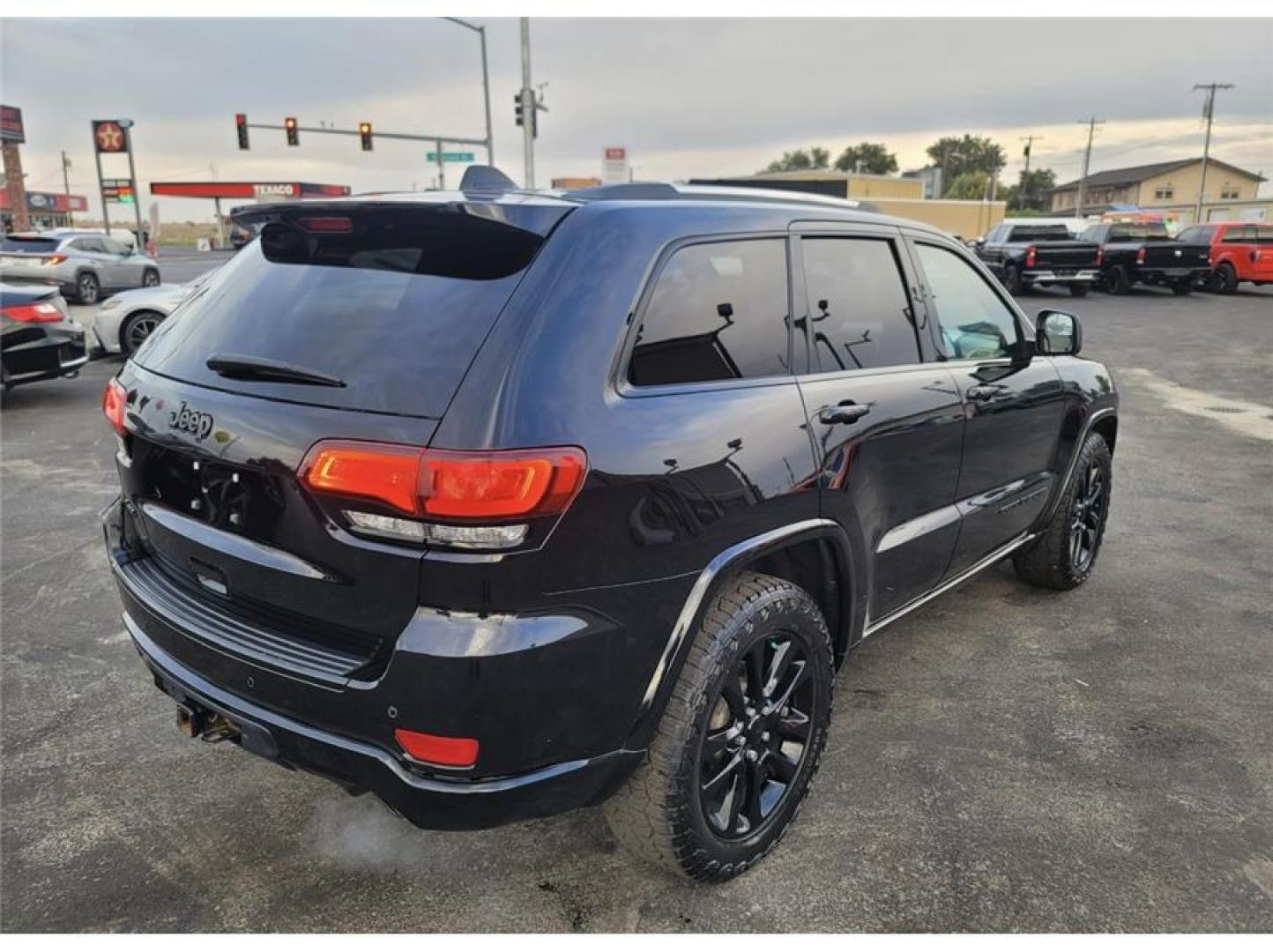 2018 Black /No Color Jeep Grand Cherokee (1C4RJFAG8JC) with an V6, VVT, 3.6 Liter engine, Automatic, 8-Spd transmission, located at 607 W Columbia Drive, Kennewick, WA, 99336, (509) 987-1069, 46.216743, -119.126404- Photo#1