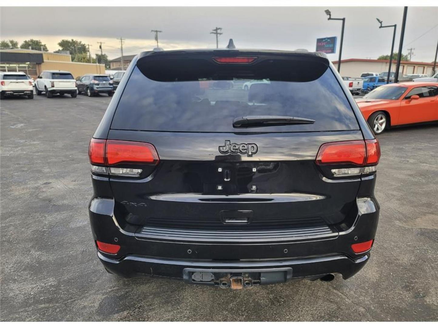 2018 Black /No Color Jeep Grand Cherokee (1C4RJFAG8JC) with an V6, VVT, 3.6 Liter engine, Automatic, 8-Spd transmission, located at 607 W Columbia Drive, Kennewick, WA, 99336, (509) 987-1069, 46.216743, -119.126404- Photo#2