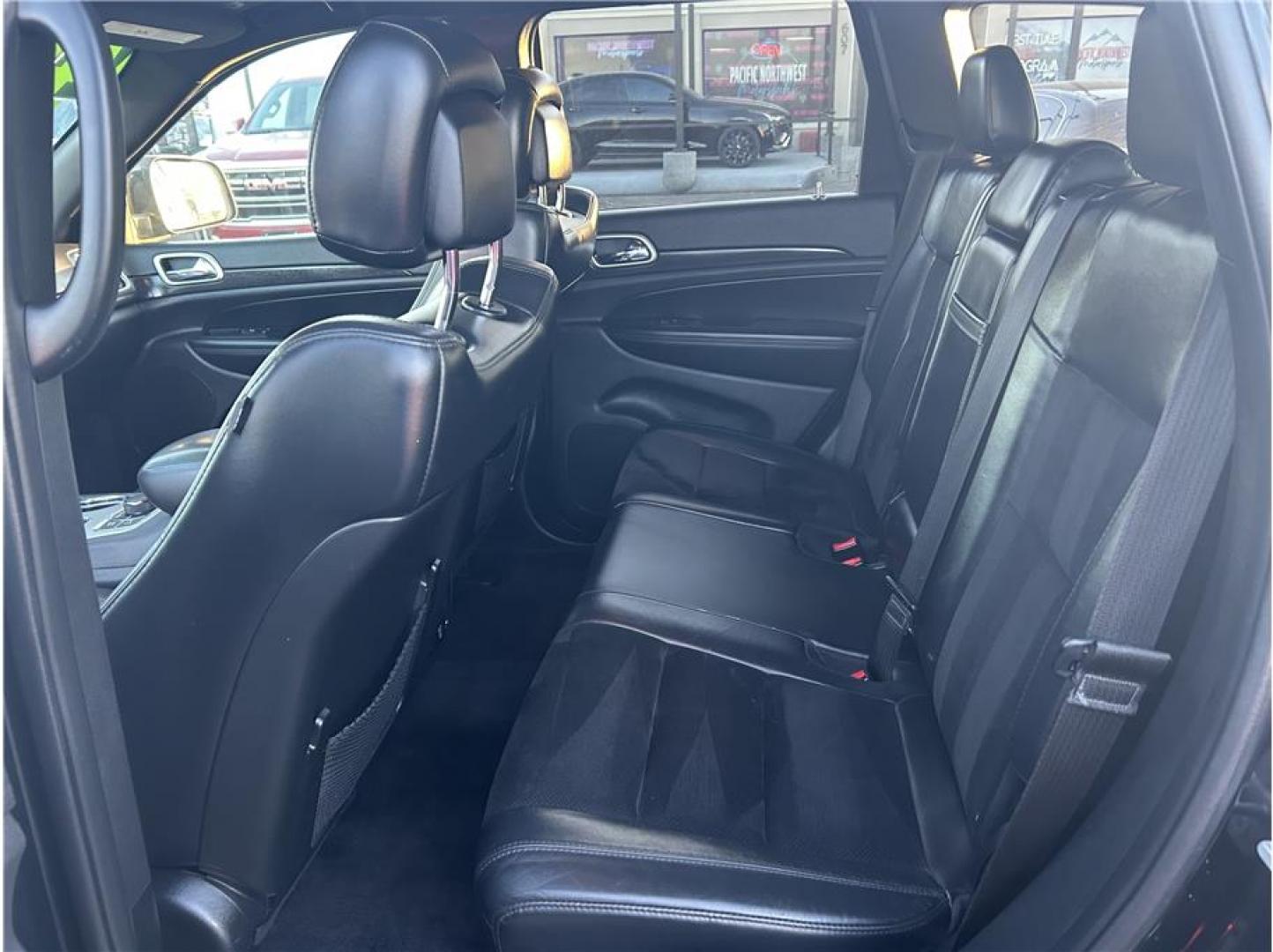 2018 Black /No Color Jeep Grand Cherokee (1C4RJFAG8JC) with an V6, VVT, 3.6 Liter engine, Automatic, 8-Spd transmission, located at 607 W Columbia Drive, Kennewick, WA, 99336, (509) 987-1069, 46.216743, -119.126404- Photo#13