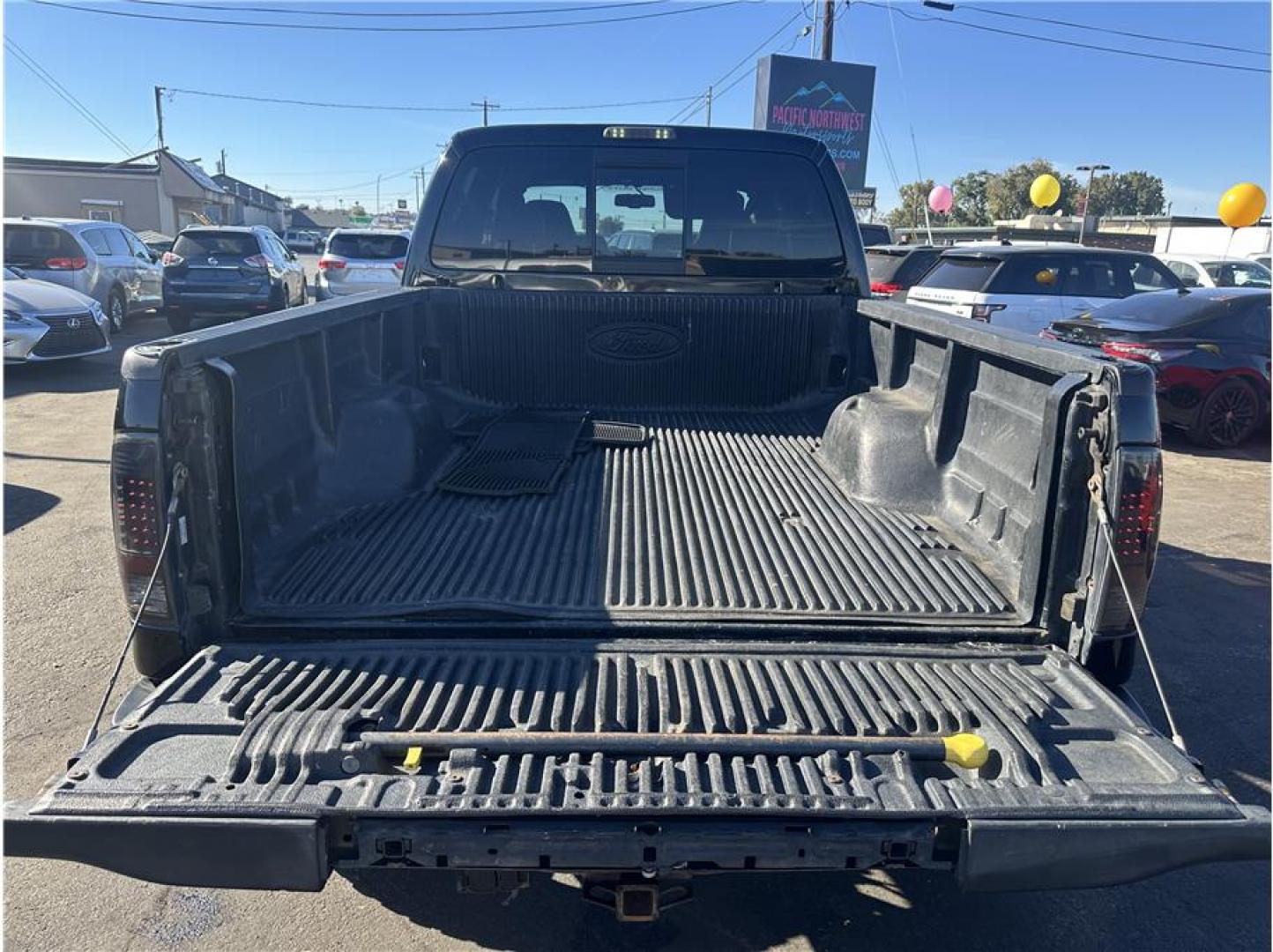 2009 Black /No Color Ford F350 Super Duty Crew Cab (1FTWW31R29E) with an V8, Turbo Dsl 6.4L engine, Automatic, 5-Spd w/Overdrive transmission, located at 607 W Columbia Drive, Kennewick, WA, 99336, (509) 987-1069, 46.216743, -119.126404- Photo#5