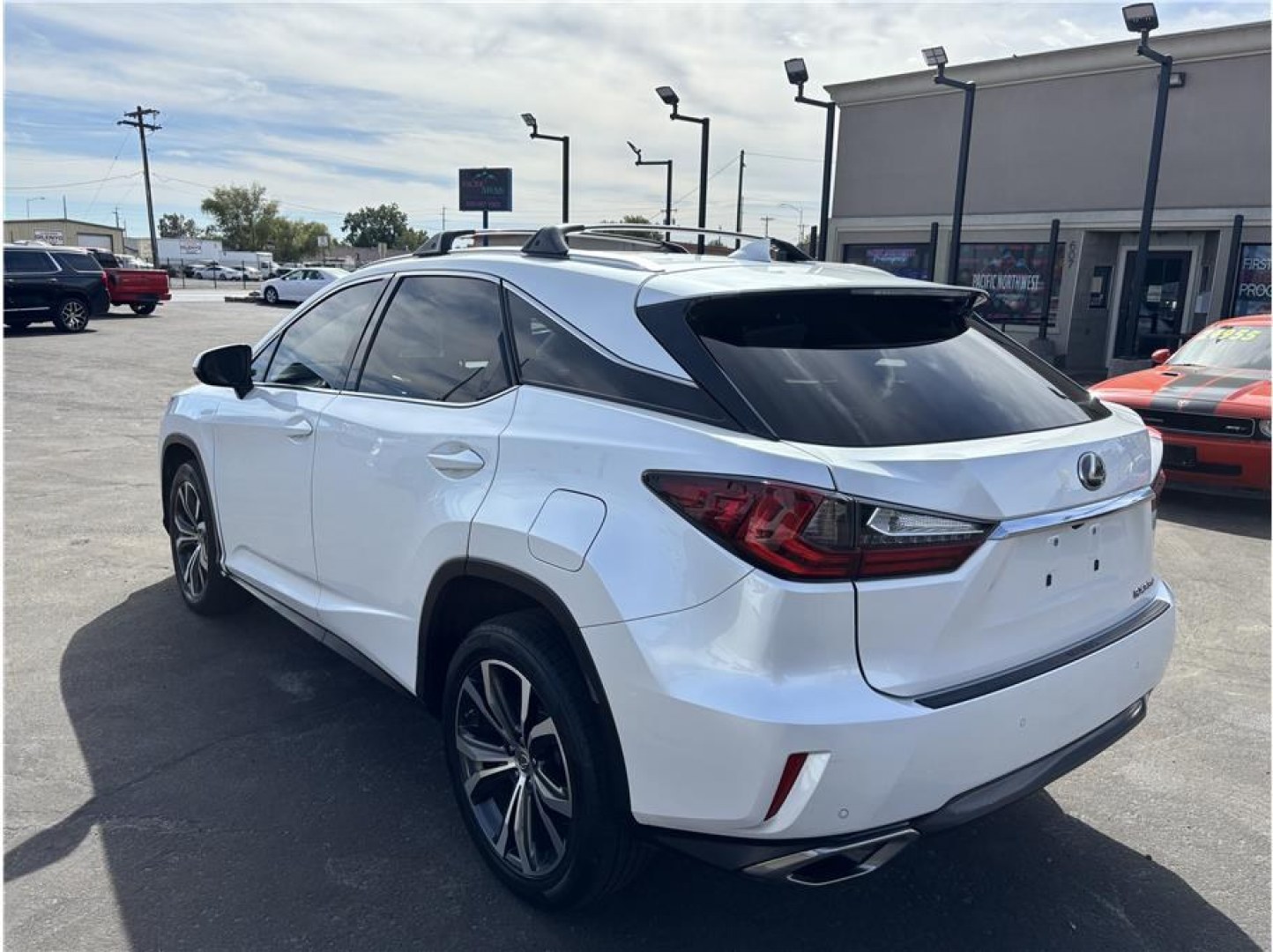 2016 White /No Color Lexus RX (JTJBZMCAXG2) with an V6, 3.5 Liter engine, Automatic, 8-Spd transmission, located at 607 W Columbia Drive, Kennewick, WA, 99336, (509) 987-1069, 46.216743, -119.126404- Photo#3