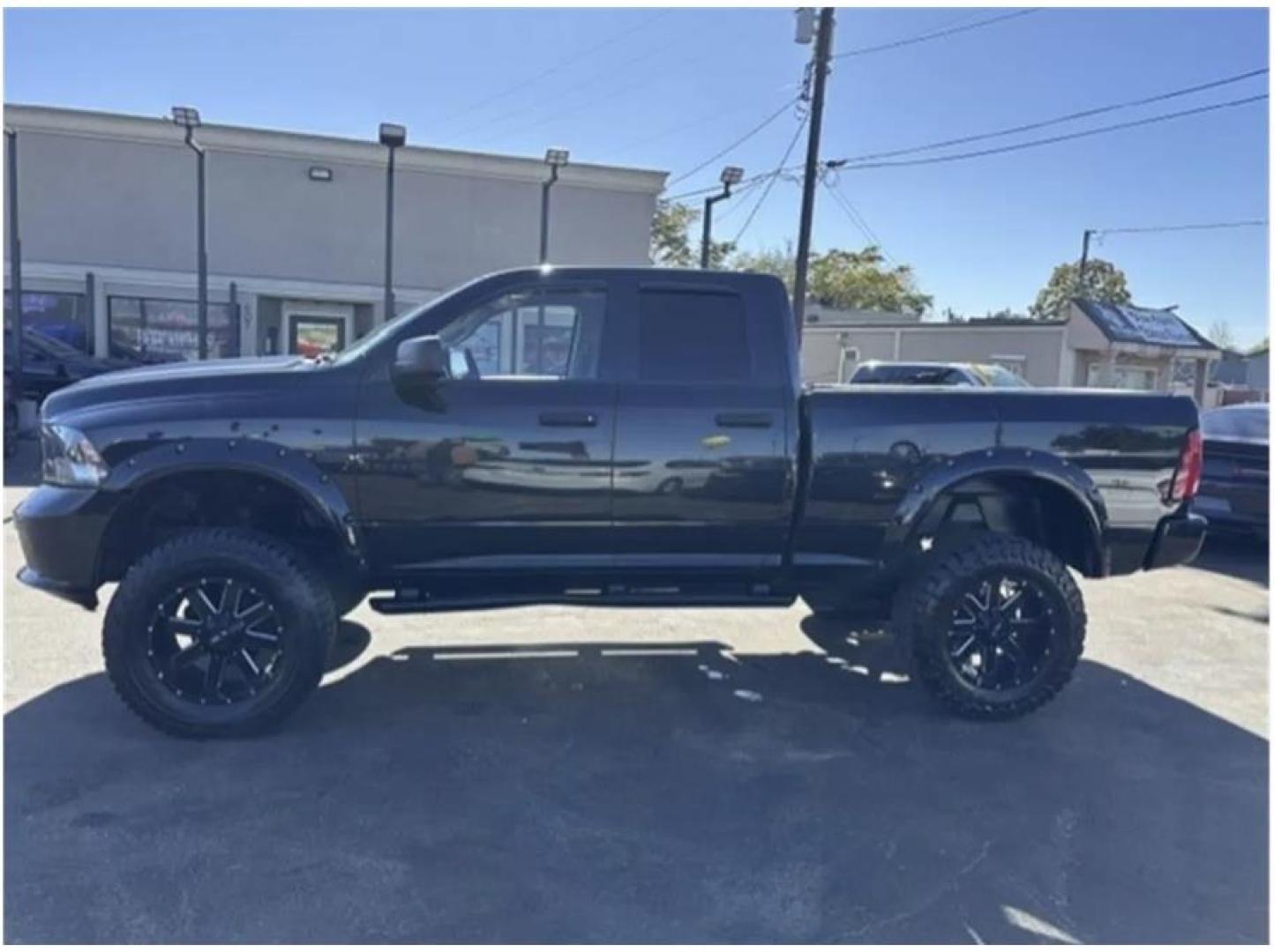 2018 Black /No Color Ram 1500 Quad Cab (1C6RR7FT7JS) with an V8, HEMI, 5.7 Liter engine, Automatic, 8-Spd transmission, located at 607 W Columbia Drive, Kennewick, WA, 99336, (509) 987-1069, 46.216743, -119.126404- Photo#6