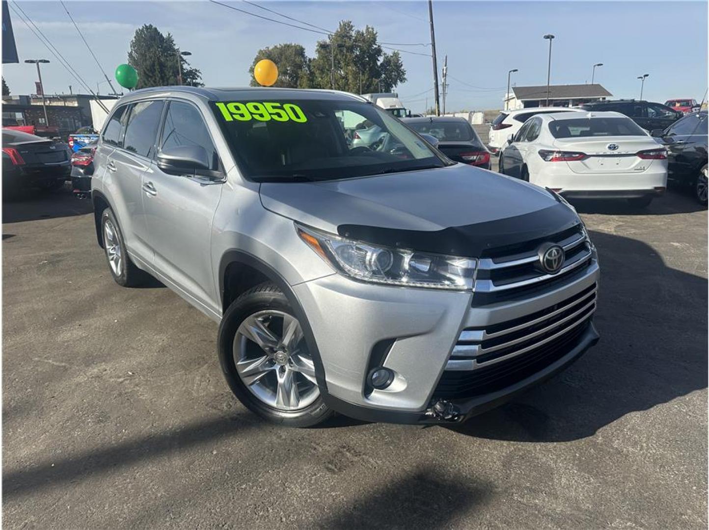 2017 Silver /No Color Toyota Highlander (5TDDZRFH1HS) with an V6, 3.5 Liter engine, Automatic, 8-Spd transmission, located at 607 W Columbia Drive, Kennewick, WA, 99336, (509) 987-1069, 46.216743, -119.126404- Photo#2