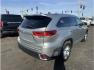 2017 Silver /No Color Toyota Highlander (5TDDZRFH1HS) with an V6, 3.5 Liter engine, Automatic, 8-Spd transmission, located at 607 W Columbia Drive, Kennewick, WA, 99336, (509) 987-1069, 46.216743, -119.126404- Photo#4