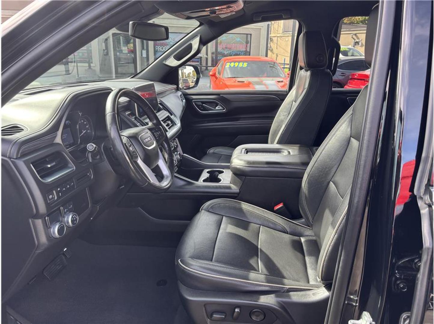 2021 Black /No Color GMC Yukon (1GKS1BKD2MR) with an V8, EcoTec3, 5.3 Liter engine, Automatic, 10-Spd w/Overdrive transmission, located at 607 W Columbia Drive, Kennewick, WA, 99336, (509) 987-1069, 46.216743, -119.126404- Photo#9