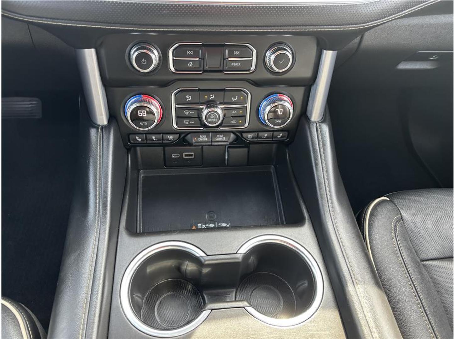 2021 Black /No Color GMC Yukon (1GKS1BKD2MR) with an V8, EcoTec3, 5.3 Liter engine, Automatic, 10-Spd w/Overdrive transmission, located at 607 W Columbia Drive, Kennewick, WA, 99336, (509) 987-1069, 46.216743, -119.126404- Photo#13