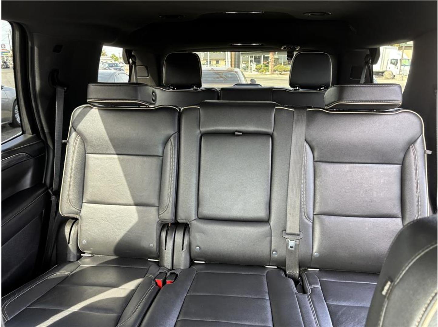 2021 Black /No Color GMC Yukon (1GKS1BKD2MR) with an V8, EcoTec3, 5.3 Liter engine, Automatic, 10-Spd w/Overdrive transmission, located at 607 W Columbia Drive, Kennewick, WA, 99336, (509) 987-1069, 46.216743, -119.126404- Photo#15