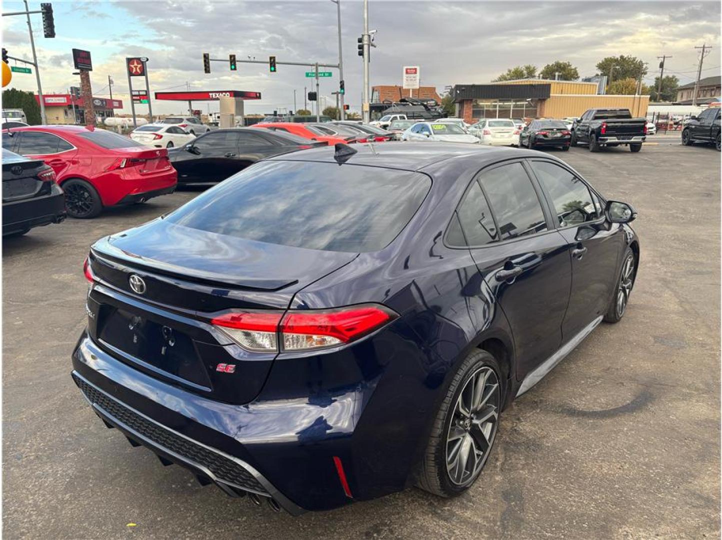 2020 Blue /No Color Toyota Corolla (JTDS4RCE4LJ) with an 4-Cyl, 2.0 Liter engine, Automatic, CVT w/Dynamic Shift transmission, located at 607 W Columbia Drive, Kennewick, WA, 99336, (509) 987-1069, 46.216743, -119.126404- Photo#4