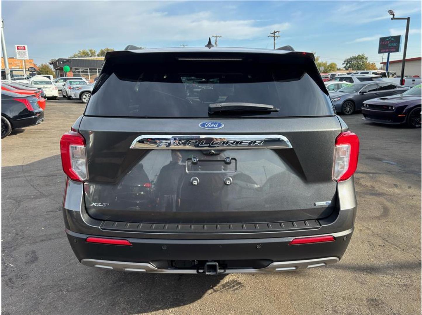 2020 Gray /No Color Ford Explorer (1FMSK8DH4LG) with an 4-Cyl, EcoBoost, Turbo, 2.3 Liter engine, Automatic, 10-Spd w/SelectShift transmission, located at 607 W Columbia Drive, Kennewick, WA, 99336, (509) 987-1069, 46.216743, -119.126404- Photo#3