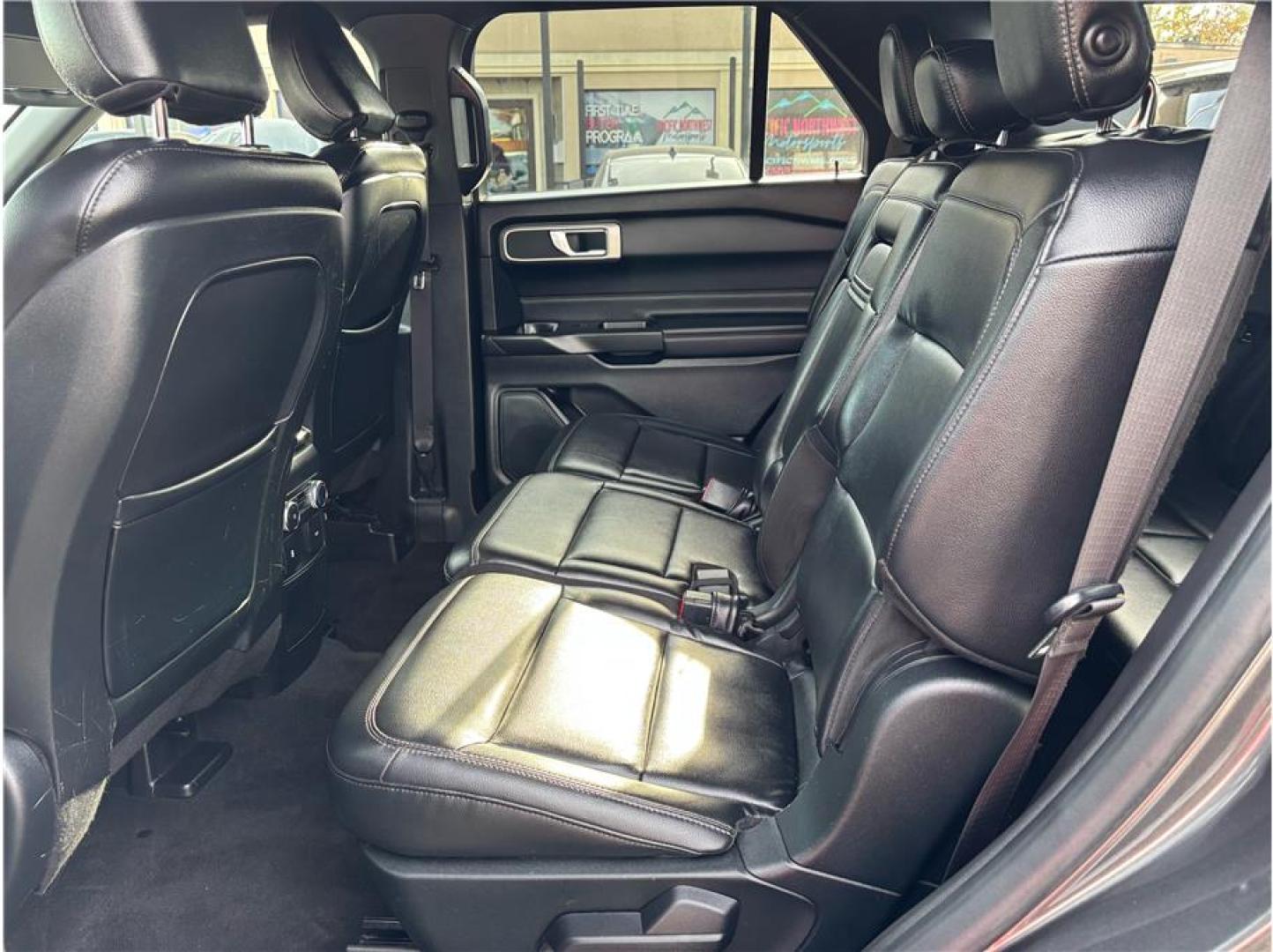 2020 Gray /No Color Ford Explorer (1FMSK8DH4LG) with an 4-Cyl, EcoBoost, Turbo, 2.3 Liter engine, Automatic, 10-Spd w/SelectShift transmission, located at 607 W Columbia Drive, Kennewick, WA, 99336, (509) 987-1069, 46.216743, -119.126404- Photo#14
