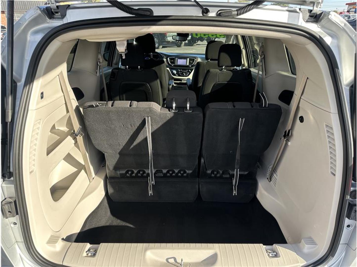 2023 Silver /No Color Chrysler Voyager (2C4RC1CG9PR) with an V6, 3.6 Liter engine, Automatic, 9-Spd transmission, located at 607 W Columbia Drive, Kennewick, WA, 99336, (509) 987-1069, 46.216743, -119.126404- Photo#7