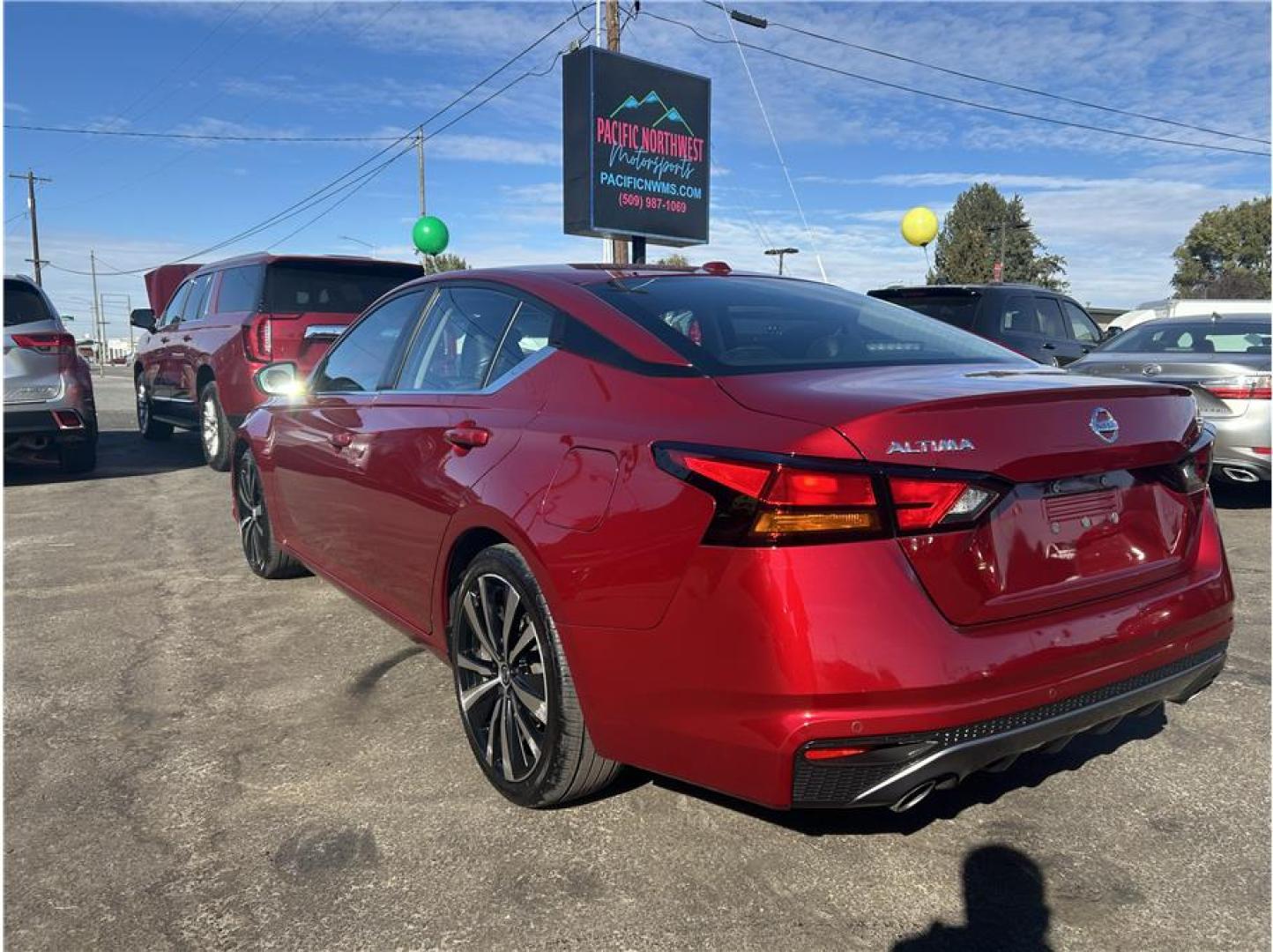 2022 Red /No Color Nissan Altima (1N4BL4CVXNN) with an 4-Cyl, 2.5 Liter engine, Automatic, Xtronic CVT transmission, located at 607 W Columbia Drive, Kennewick, WA, 99336, (509) 987-1069, 46.216743, -119.126404- Photo#2