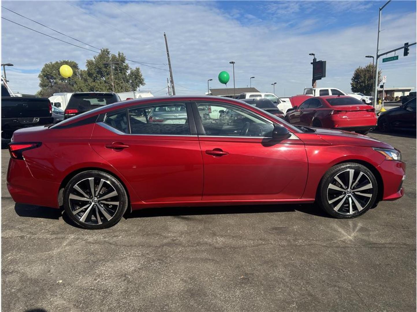 2022 Red /No Color Nissan Altima (1N4BL4CVXNN) with an 4-Cyl, 2.5 Liter engine, Automatic, Xtronic CVT transmission, located at 607 W Columbia Drive, Kennewick, WA, 99336, (509) 987-1069, 46.216743, -119.126404- Photo#5